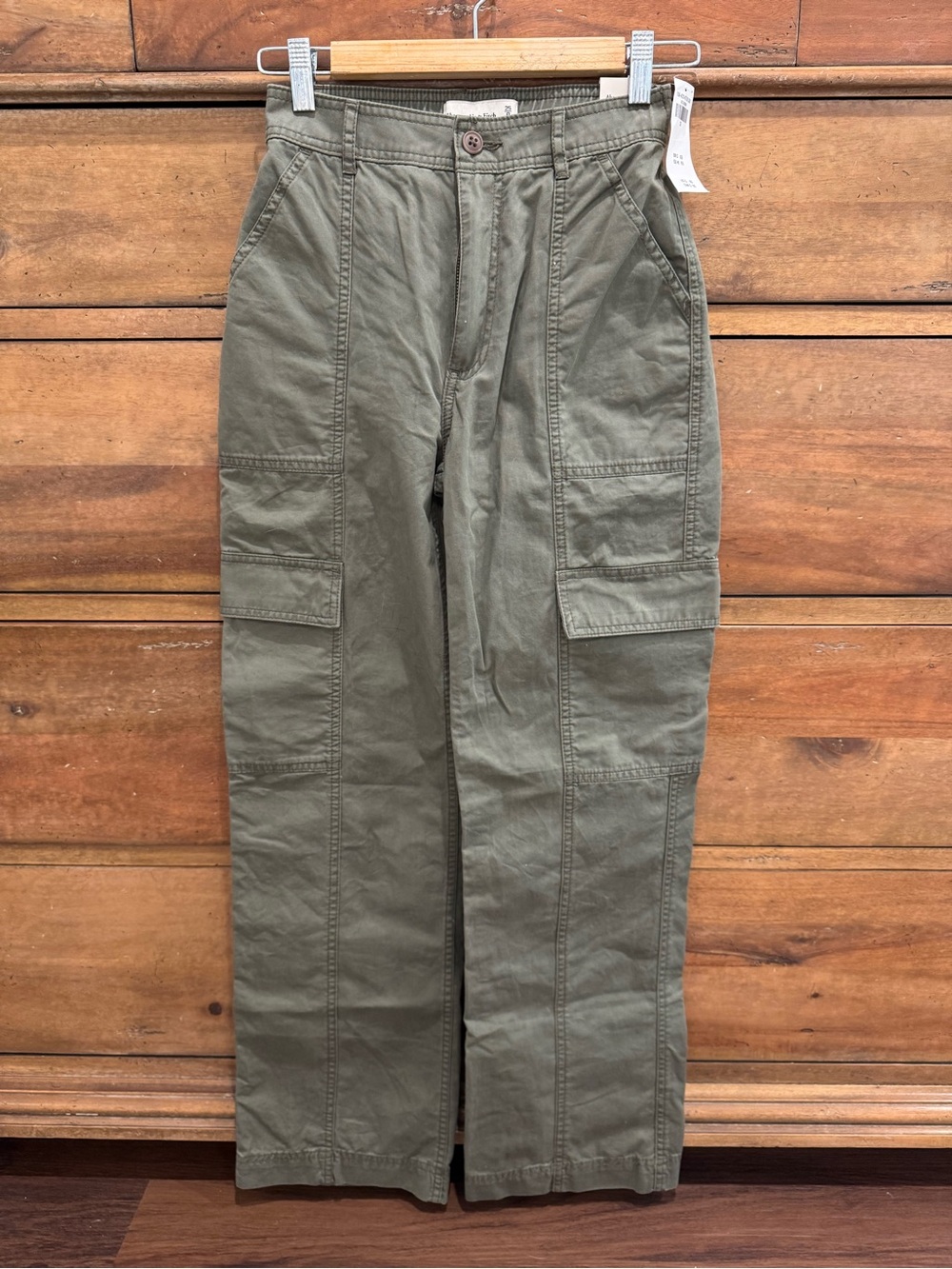 NWT Abercrombie cargo pants!